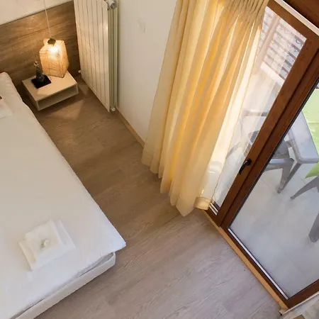 Vaya Holiday Guest house *